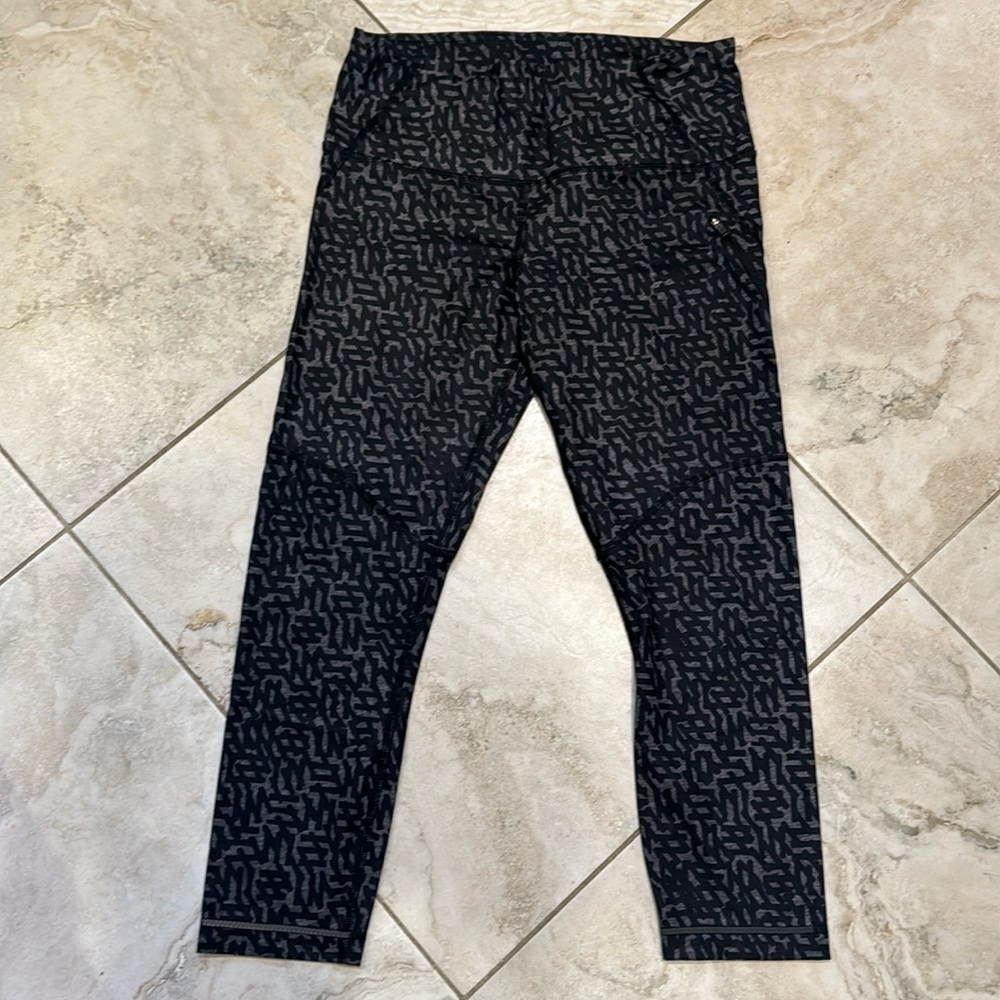 Lululemon leggings size 8